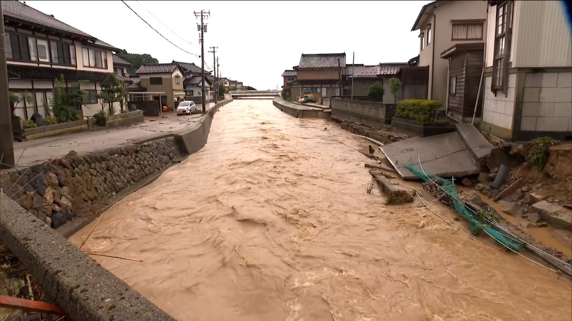 「変わり果てた光景」石川・富山で一時大雨特別警報 石川270世帯孤立 富山“畳浮く”浸水被害 各地でゲリラ雷雨も