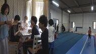 「皆さん宙返りなどされます」オシャレなカフェの奥に“本格スポーツ施設” 誕生の裏側にあった店長の娘への思い