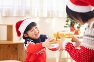 【クリスマスプレゼント2025年調査！】人気TOP10と平均予算は？親の困りごと＆ほっこりエピソードも／いこーよ総研ユーザーアンケート