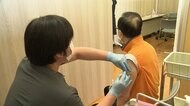 高齢者接種本格化 118の自治体で 予約電話つながらず課題も