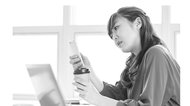 「話を聞けば100万円」のはずが…コロナ禍の20代女性に忍び寄る「副業」「在宅ワーク」サイトの“落とし穴”
