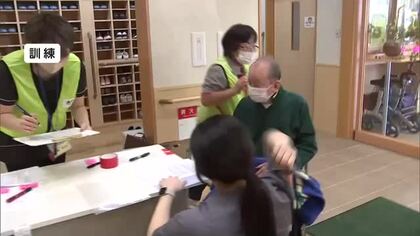 中津市で福祉避難所の開設訓練　線状降水帯が発生した想定　職員たちが誘導などの手順確認　大分