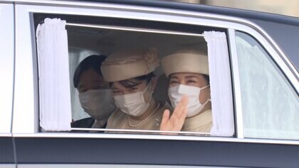 【速報】天皇ご一家　上皇ご夫妻に新年の挨拶へ　愛子さま“淡いピンク”のドレス･帽子に桃色の花飾り