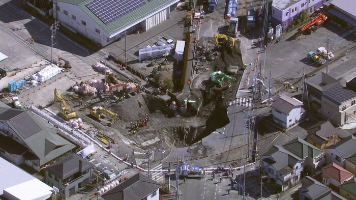 埼玉・八潮市の道路陥没現場で進む復旧工事（2025年1月）