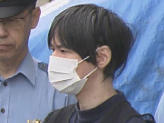 逮捕・送検された東本容疑者 2025年10月2日
