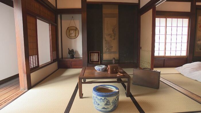 「犬神部屋」