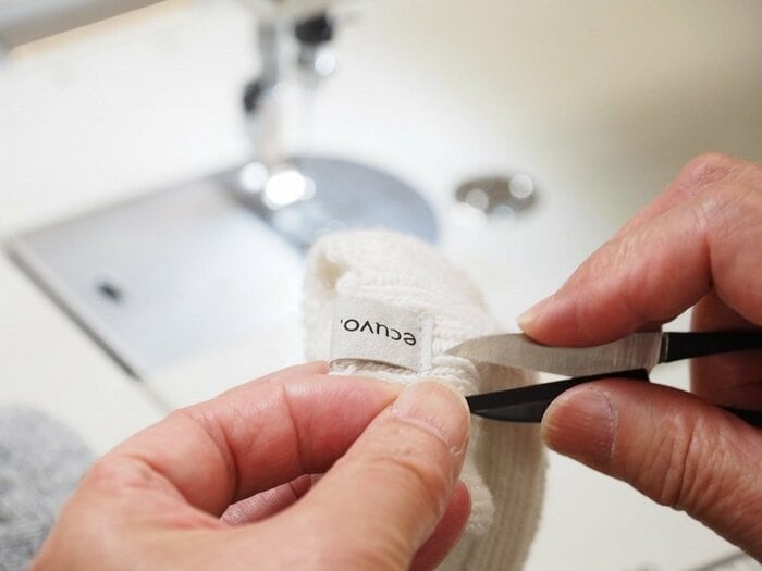 サステイナブルなブランド「ecuvo,(エクボ)」では、無償で修理する「永久修理保証」がある
