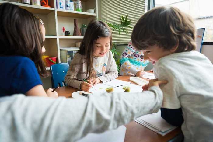 「子どもには自ら育つ能力が備わっている」ジェフ・ベゾスや藤井聡太も学んだモンテッソーリ教育の可能性
