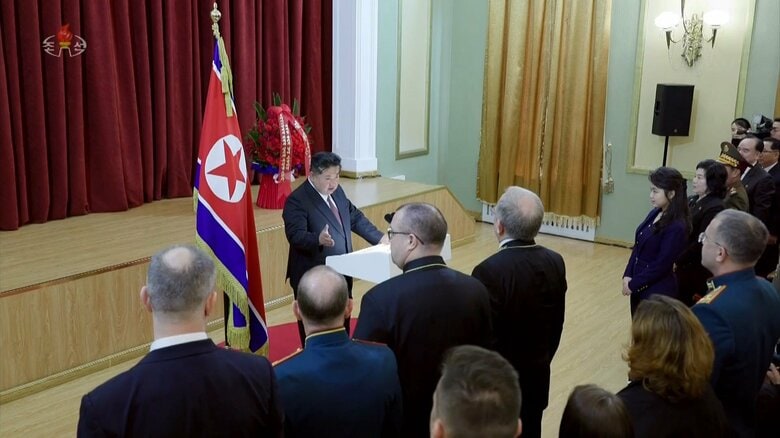 金正恩総書記が娘伴い平壌のロシア大使館を訪問…戦勝記念日への祝意伝える「不敗の同盟関係を絶えず発展」強調　モスクワでの式典出席は見送る｜FNNプライムオンライン