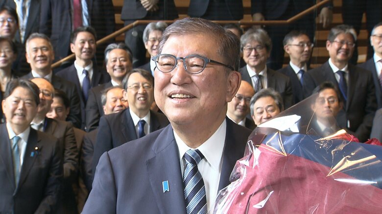 【速報】石破首相が拍手の中で官邸去る　次期政権は「分断と対立でなく連帯と寛容の政権に」｜FNNプライムオンライン
