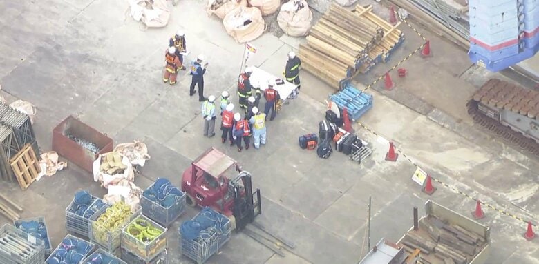 【速報】解体工事現場で鉄骨落下、下にいた作業員少なくとも5人けが　1人階下に落下し救助活動中　神奈川・川崎市　｜FNNプライムオンライン