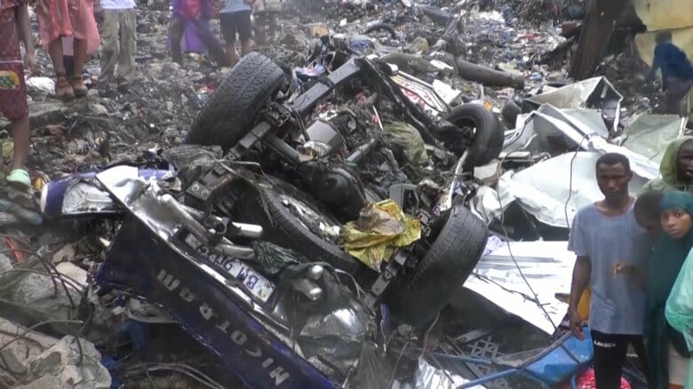 ギニアでごみの山が崩落　住宅直撃し30人死亡　大雨の影響｜FNNプライムオンライン