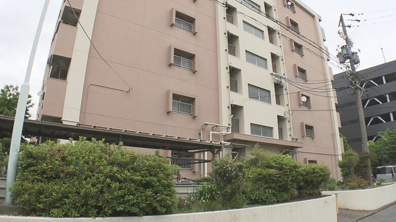 市営住宅でエレベーターホールの壁が焼ける不審火 近くの市営住宅でも去年発生し男を逮捕 関連を捜査｜FNNプライムオンライン