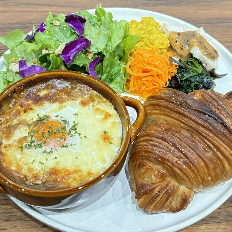 “ヴィーガンパン”が人気…名古屋・丸の内駅近くのカフェ『Poitrie』国内小麦を使ったパンとオーガニックティー｜FNNプライムオンライン