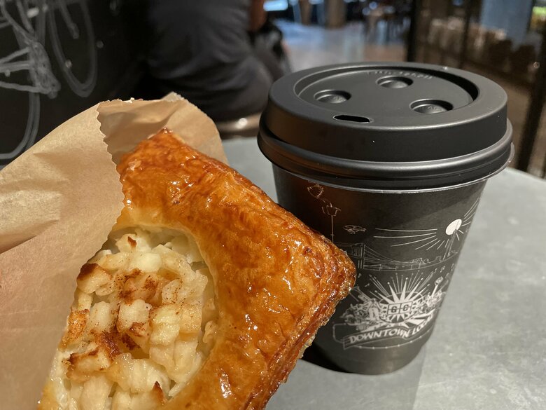 出勤途中のコーヒーでニューヨーク経済に貢献?