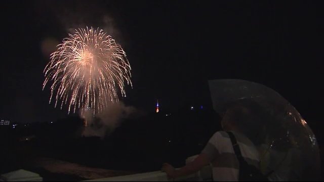仙台の夏の夜空に