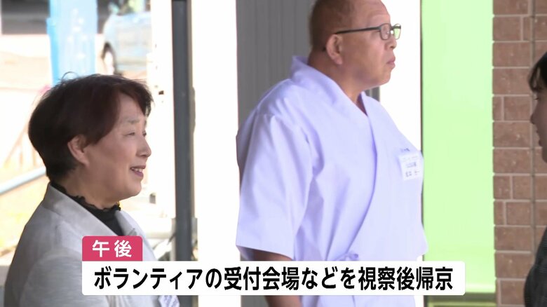 石川・志賀町「道の駅とぎ海街道」で仮設店舗を視察される愛子さま　訪問2日目