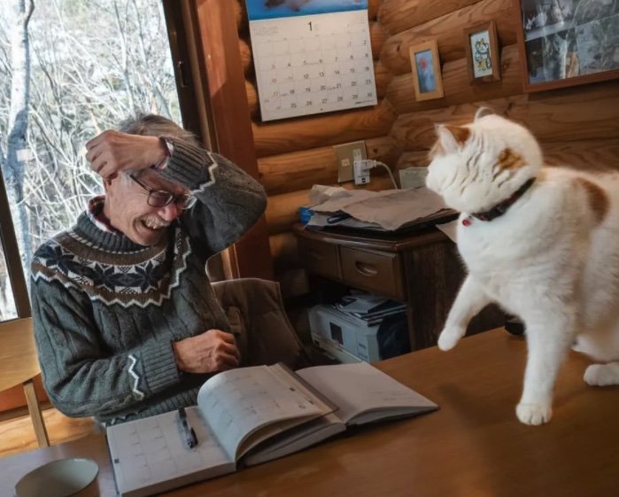 メイくんが大好きだけど、襲われるお父さん（提供：MARCOさん）