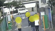 仲間と笑いながらコインパーキングのゲートバーを破壊…悪質な迷惑行為
