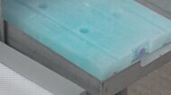 「空の旅」 進む持続可能な取り組み ドライアイスを保冷剤に