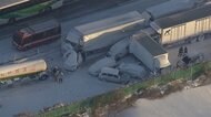 東北道で多重事故 複数人けが 吹雪でホワイトアウト発生か