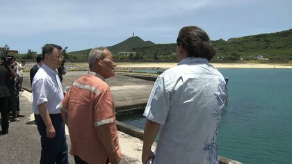 台湾有事を念頭に“最西端”与那国島を松野官房長官が訪問　住民避難など緊密連携
