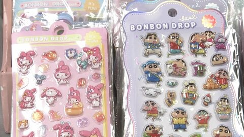 税関で押収した海外からの偽物24万6000点の4割がシールやステッカー　「シール交換ブーム」に便乗か　注意呼びかけ