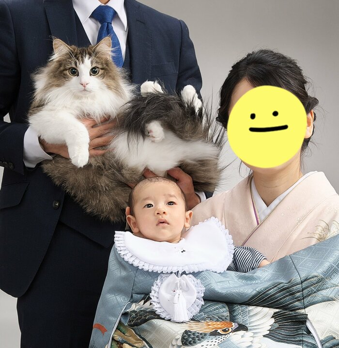 シィクくんも一緒に家族写真を撮影