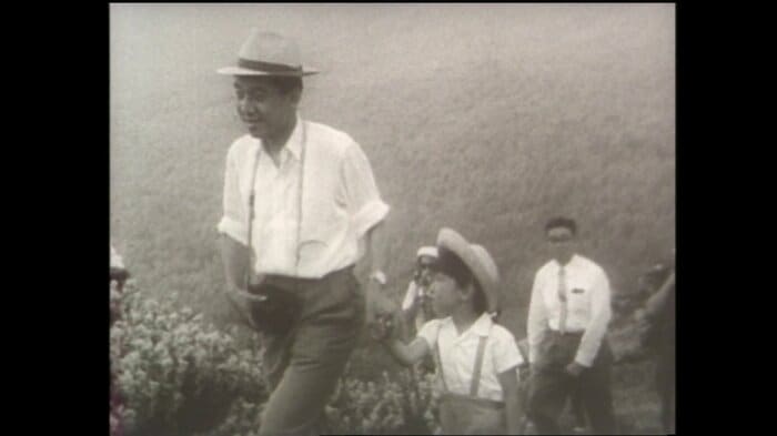 昭和40(1965)年8月　陛下と一緒に初めて山に登られた皇太子さま