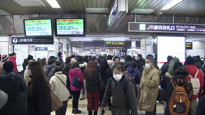 【大雪の影響続く】JR北海道、2日は220本運休、約5万7000人に影響…3日も大雪予想で札幌圏は「間引き運転」や「最終列車の繰り上げ」｜FNNプライムオンライン