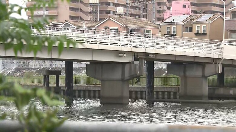 65歳父親を川に投げ落として殺害 36歳無職の息子を逮捕「自殺しようと考え父親を道連れに…」　大阪市｜FNNプライムオンライン