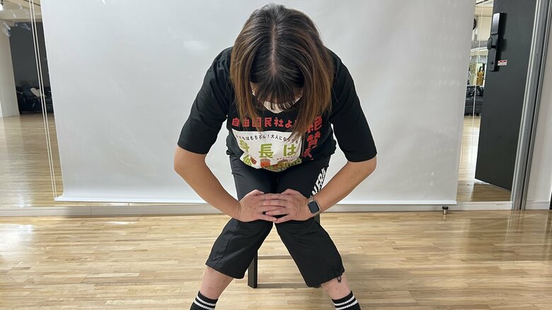 1日1分“骨格の歪み“を矯正すれば背は伸びる!猫背やO脚、扁平足を改善…アスリートも実践する4つの伸長エクササイズ|FNNプライムオンライン