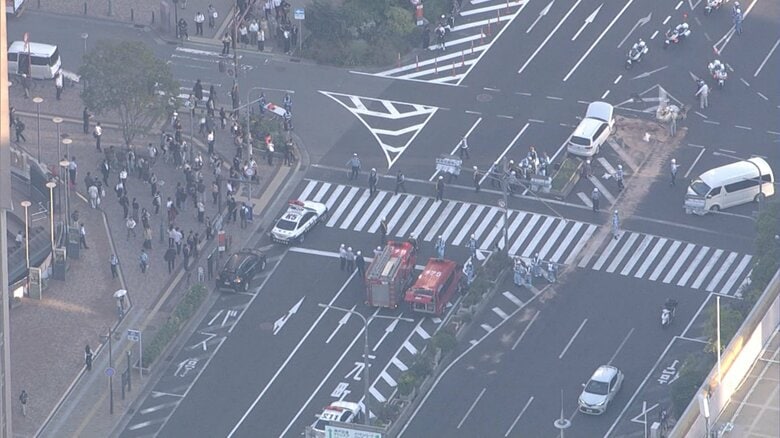 神戸・三宮の繁華街で車が歩行者をはねる　20代女性1人が心肺停止、4人重軽傷｜FNNプライムオンライン