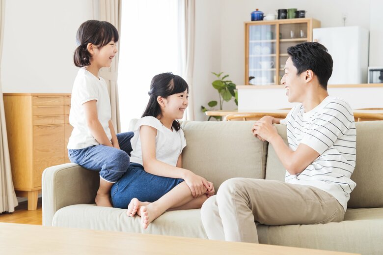 好成績の子の家庭は会話が多い（イメージ）