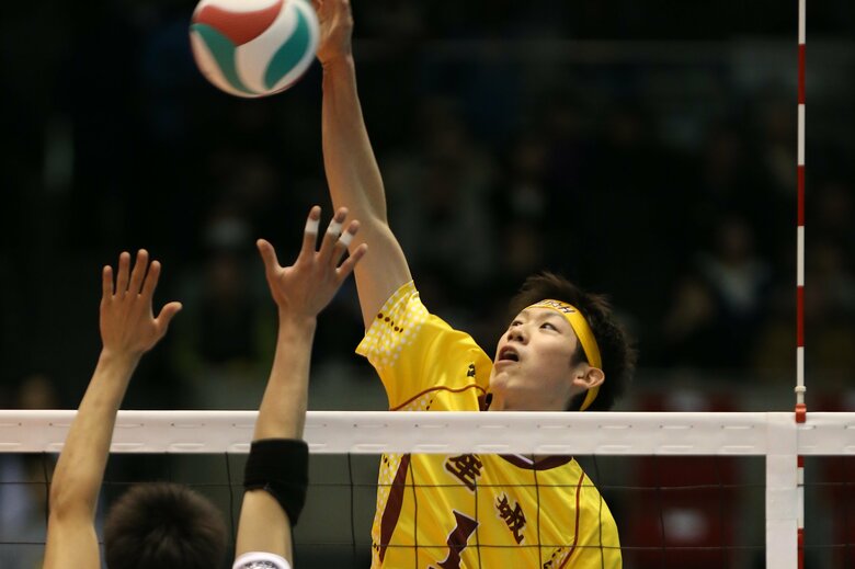 高校時代に史上初の「6冠」達成（写真提供：月刊バレーボール）