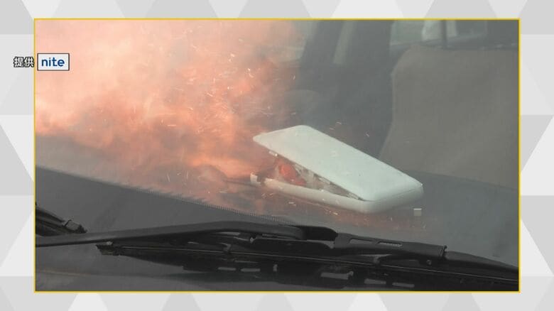 炎天下の車内にモバイルバッテリーを置いた実験（提供 nite）