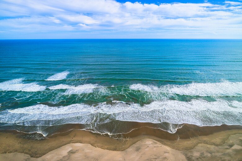 海水浴では「離岸流」に注意