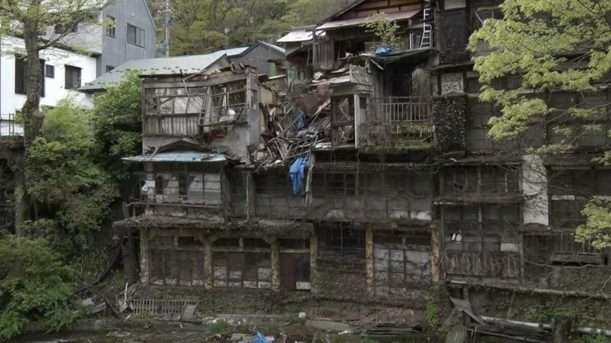 目の前が 廃墟 旅館でイメージ悪化 人気温泉街の戦い方 Fnnプライムオンライン