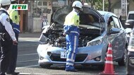 長崎市の国道で普通乗用車がトラックに追突し炎上