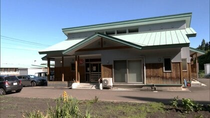 クマに襲われる様子が防犯カメラに…ごみ袋持ち集積所に向かう途中で73歳女性は意識不明の重体 秋田・北秋田市