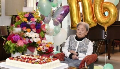 「世界最高齢」芦屋に住む116歳の女性　カルピスとバナナが好き　“最年少“就任の市長が誕生日にお祝いの花束