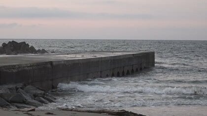 富山・八重津浜で海水浴の男子中学生(13)が死亡　5人グループで訪れ「友達が溺れている」と通報　消防が海中で救助も搬送先の病院で死亡確認