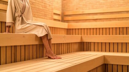 「サウナやお風呂では専用メガネを使って」プロが注意喚起。サウナは1度でもアウト？実はコンタクトもお風呂NG