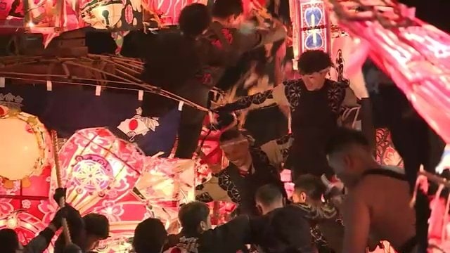 お互いの大行燈を壊し合う「引き合い」