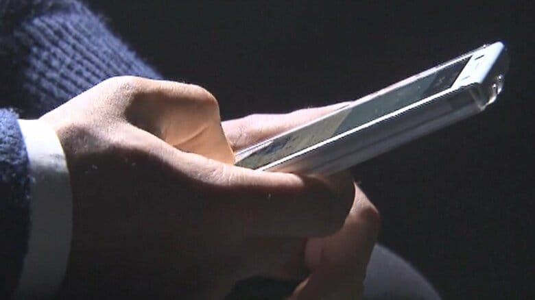 スマホの利用時間が長いと学力が低迷? 若い世代への悪影響が懸念されるデジタルメディア 中学生が「歌とダンス」で向き合い方を訴える|FNNプライムオンライン