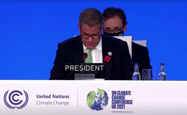 COP26 最終協議で声を詰まらせるシャーマ議長