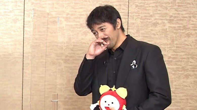 照れくさそうに笑う阿部さん