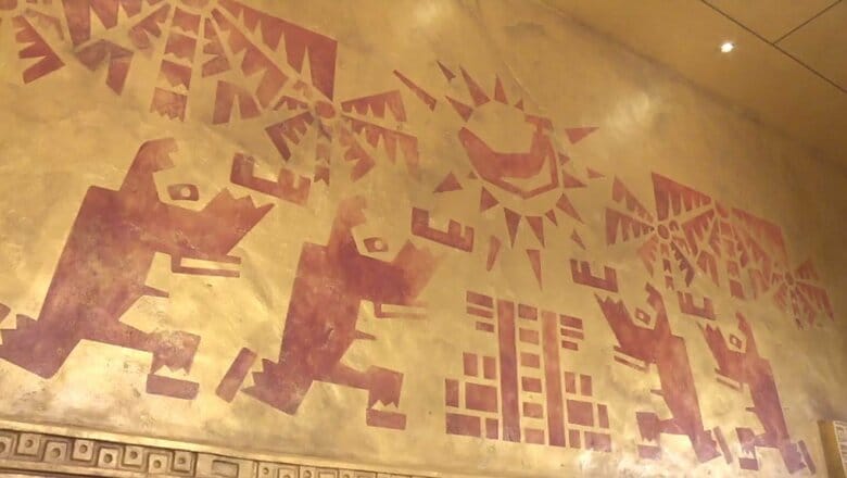 「黄金のしんでん」の壁画