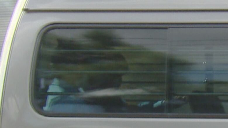 送検される梅川被告