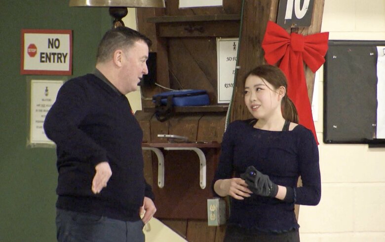 紀平を指導するブライアン・オーサーコーチ